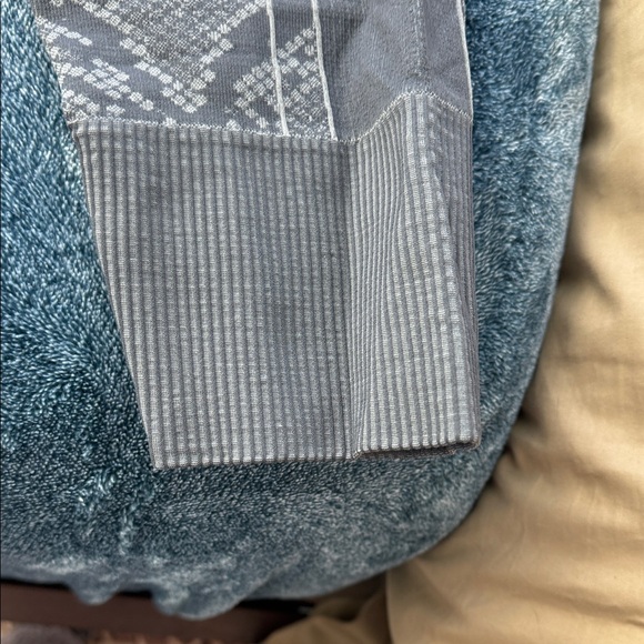 lululemon athletica Gray Patterned Leggings - Picture 4 of 6